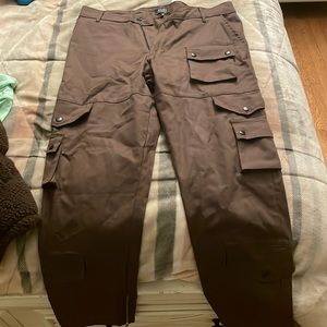 Mens cargos